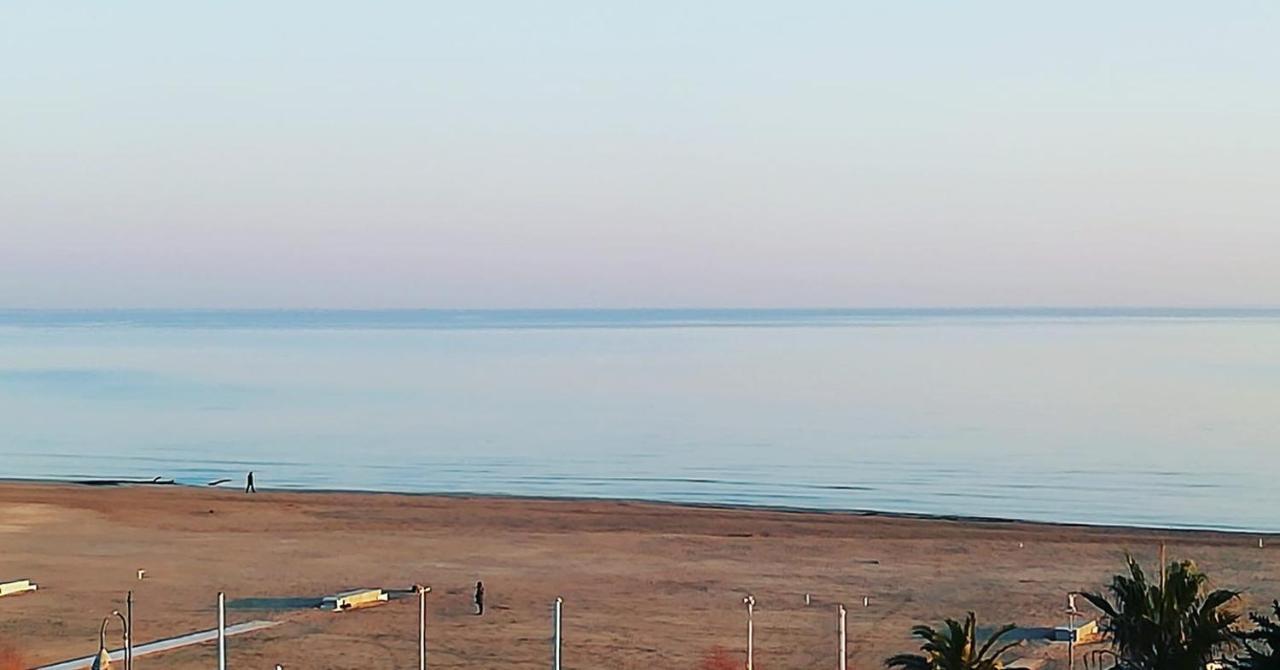 Apartamento Brezza Da Mare Rímini Exterior foto